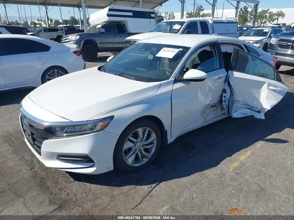 1HGCV1F13LA040299 — 2020 Honda Accord, фото 2 с аукциона IAAI, Левый бок