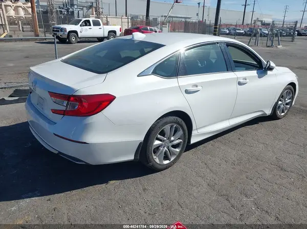 1HGCV1F13LA040299 — 2020 Honda Accord, фото 4 с аукциона IAAI, Левый бок