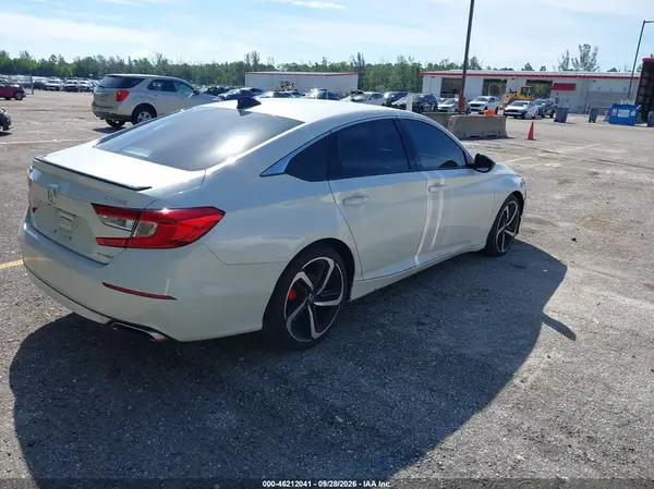 1HGCV1F37MA124368 — 2021 Honda Accord, фото 4 с аукциона IAAI, Подтопление