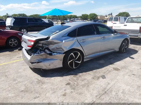 1HGCV1F44MA062632 — 2021 Honda Accord, фото 4 с аукциона IAAI, Правый бок