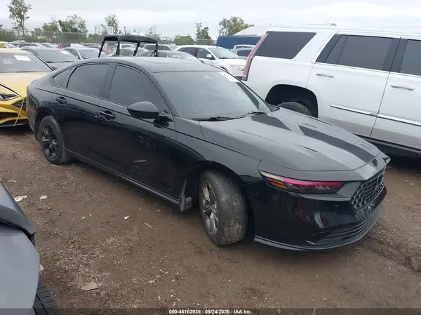 1HGCY1F38RA060467 — 2024 Honda Accord, Передняя часть слева (Left Front), фото до ремонта