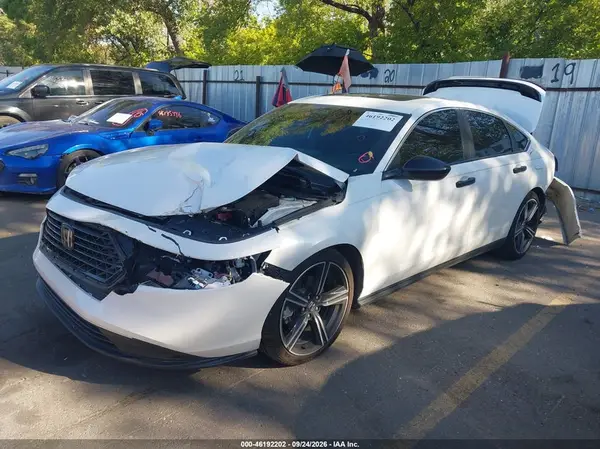 1HGCY2F56RA018239 — 2024 Honda Accord, фото 2 с аукциона IAAI, Передняя часть