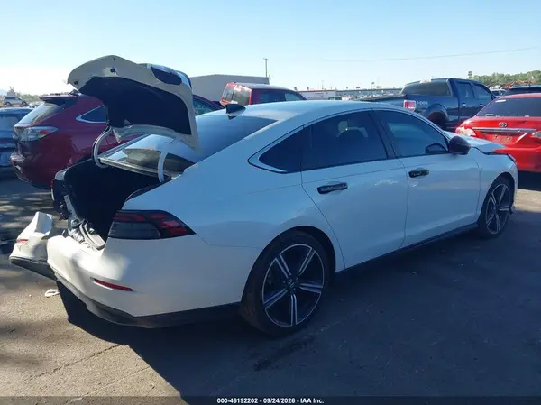 1HGCY2F56RA018239 — 2024 Honda Accord, фото 4 с аукциона IAAI, Передняя часть