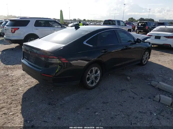 1HGCY1F20RA052810 — 2024 Honda Accord, фото 4 с аукциона IAAI, Передняя часть