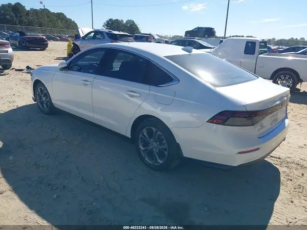 1HGCY1F30RA054288 — 2024 Honda Accord, фото 3 с аукциона IAAI, Передняя часть