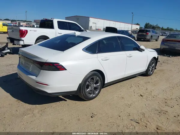 1HGCY1F30RA054288 — 2024 Honda Accord, фото 4 с аукциона IAAI, Передняя часть