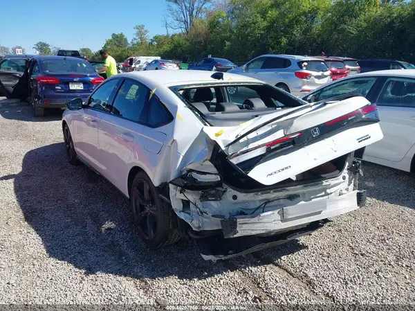 1HGCY2F76SA020323 — 2025 Honda Accord, фото 3 с аукциона IAAI, Задняя часть