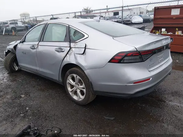1HGCY1F24SA067901 — 2025 Honda Accord, фото 3 с аукциона IAAI, Повреждения со всех сторон