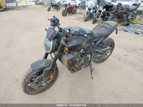 JH2SC8022MK300043 — 2021 Honda CB1000 RA, Передняя часть (Front), фото до ремонта