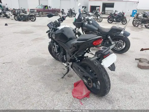 2025 Honda Cb750 A VIN JH2RH2402SK001462 фото 3