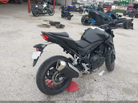 2025 Honda Cb750 A VIN JH2RH2402SK001462 фото 4