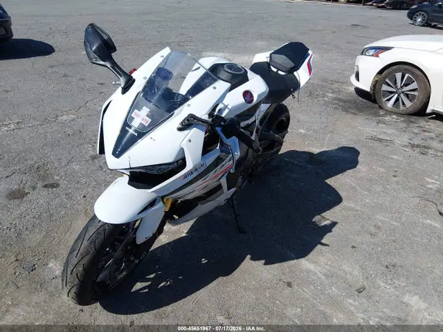 2026 Honda CBR1000 RR VIN JH2SC7715TK900819 фото 2