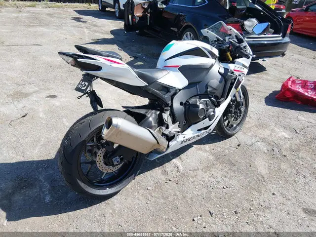2026 Honda CBR1000 RR VIN JH2SC7715TK900819 фото 4