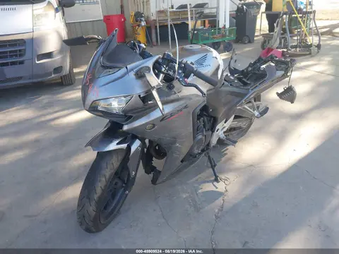 2015 Honda Cbr500 R VIN MLHPC4468F5200547 фото 2