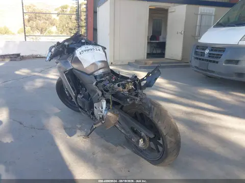 2015 Honda Cbr500 R VIN MLHPC4468F5200547 фото 3