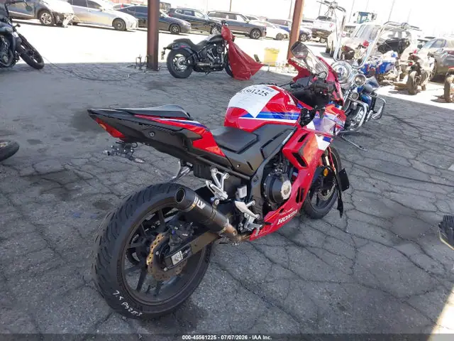MLHPC7054S5102933 — 2025 Honda CBR500 Ra, фото 4 с аукциона IAAI 29.09.2026, Передняя часть