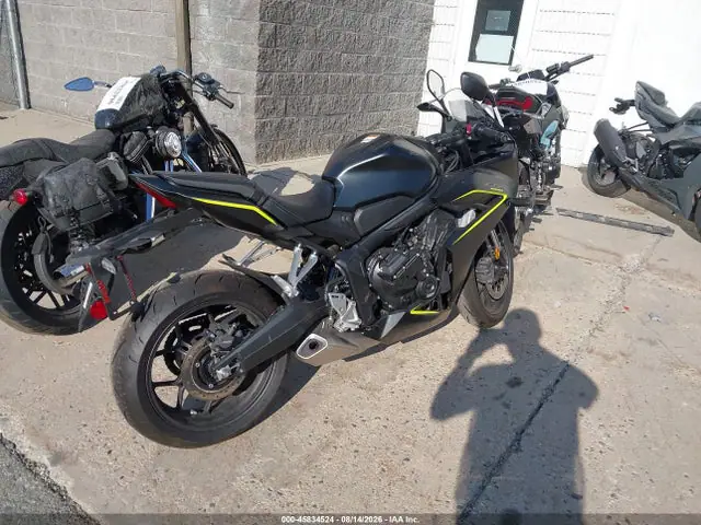 MLHRH1550T5200438 — 2026 Honda CBR650 R, фото 4 с аукциона IAAI 30.09.2026, Правый бок