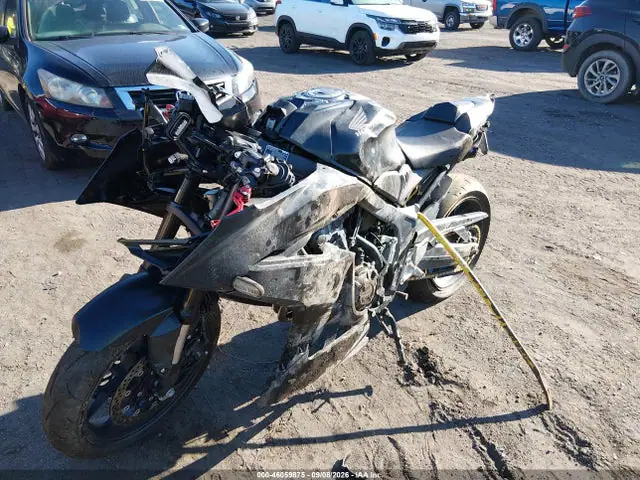 MLHRH1550T5201007 — 2026 Honda CBR650 R, фото 2 с аукциона IAAI 13.10.2026, Повреждения со всех сторон