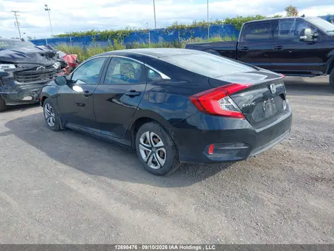 2018 Honda Civic Dx VIN 2HGFC2E27JH035057 фото 3
