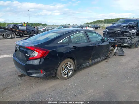 2018 Honda Civic Dx VIN 2HGFC2E27JH035057 фото 4