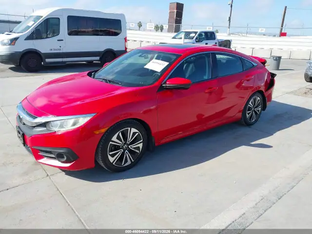 2HGFC1F30GH632805 — 2016 Honda Civic EX-T, фото 2 с аукциона IAAI 30.09.2026, Задняя часть