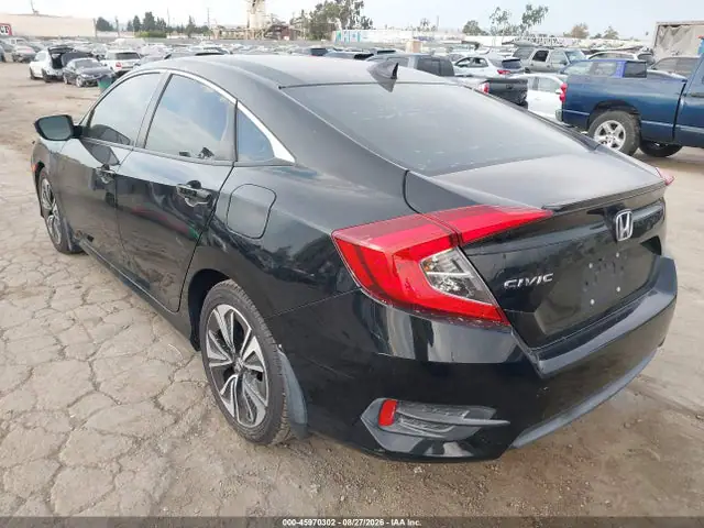 2HGFC1F3XHH646230 — 2017 Honda Civic EX-T, фото 3 с аукциона IAAI 14.10.2026, Передняя часть