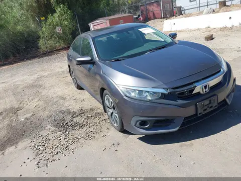2HGFC1F36HH633779 — 2017 Honda Civic EX-T, Естественный износ (Normal Wear & Tear), фото до ремонта