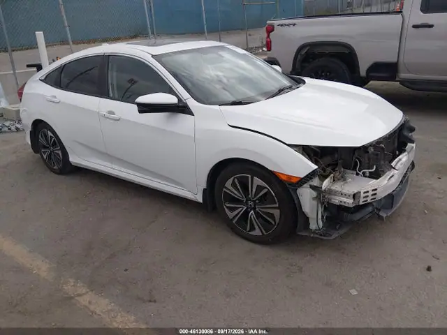 2HGFC1F30HH641165 — 2017 Honda Civic EX-T, Передняя часть (Front End), фото до ремонта