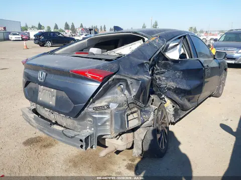2018 Honda CIVIC EX VIN 19XFC2F76JE205378 фото 4
