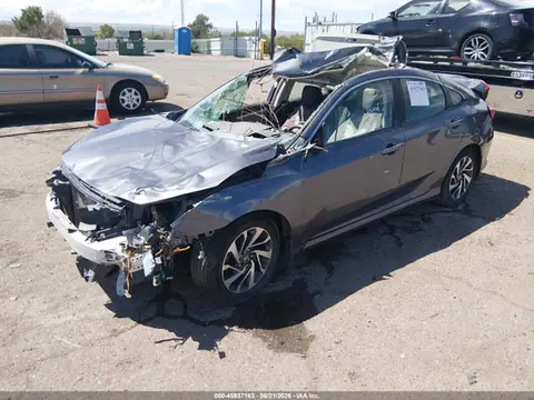 2018 Honda CIVIC EX VIN 19XFC2F78JE202675 фото 2