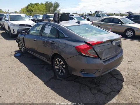 2018 Honda CIVIC EX VIN 19XFC2F78JE202675 фото 3