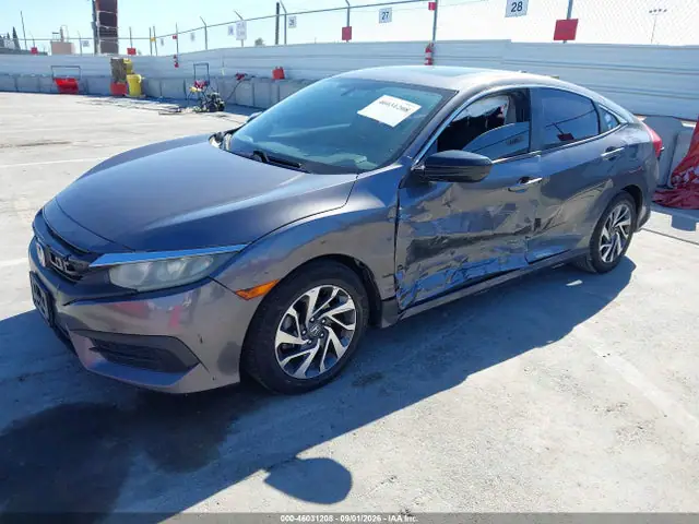2HGFC2F70JH529593 — 2018 Honda Civic EX, фото 2 с аукциона IAAI 14.10.2026, Левый бок