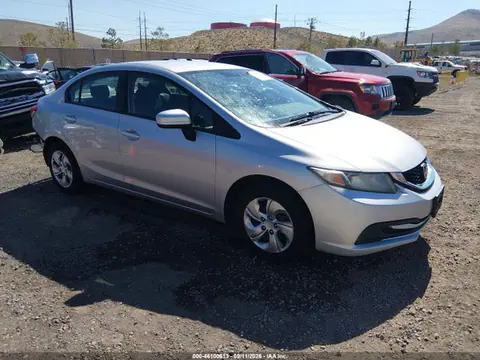 19XFB2F50EE262389 — 2014 Honda Civic LX, Задняя часть слева (Left Rear), фото до ремонта