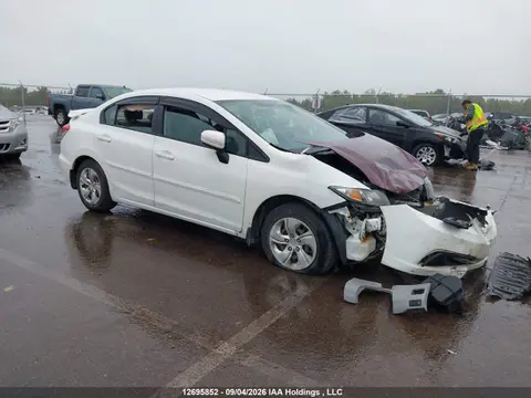 2HGFB2E48FH015217 — 2015 Honda Civic LX, Передняя часть (Front), фото до ремонта