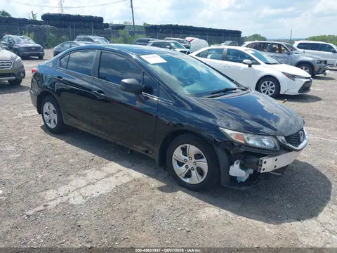 19XFB2F54FE246522 — 2015 Honda Civic LX, Передняя часть слева (Left Front), фото до ремонта