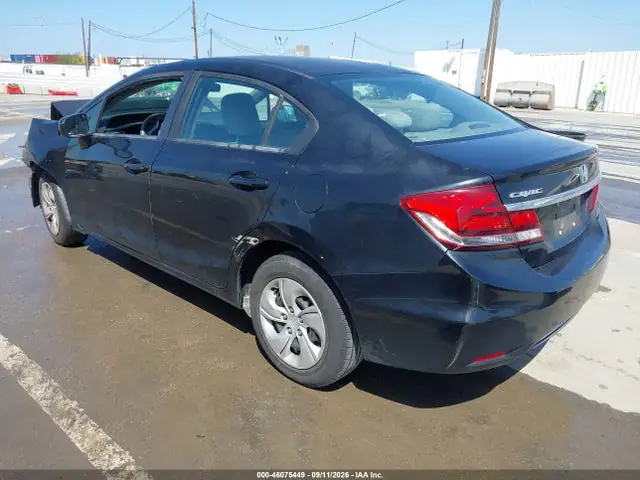 2HGFB2F50FH538996 — 2015 Honda Civic LX, фото 3 с аукциона IAAI 14.10.2026, Передняя часть