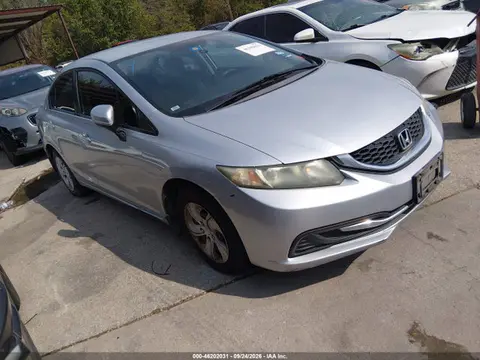 2HGFB2F59FH550354 — 2015 Honda Civic LX, Естественный износ (Normal Wear & Tear), фото до ремонта