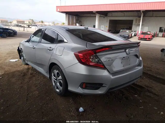 2HGFC2F52HH539146 — 2017 Honda Civic LX, фото 3 с аукциона IAAI 13.10.2026, Передняя часть справа