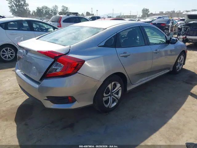 2HGFC2F52HH566461 — 2017 Honda Civic LX, фото 4 с аукциона IAAI 30.09.2026, Левый бок