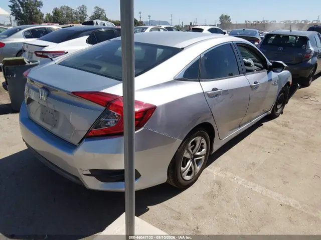 2HGFC2F54HH548950 — 2017 Honda Civic LX, фото 4 с аукциона IAAI 30.09.2026, Передняя часть
