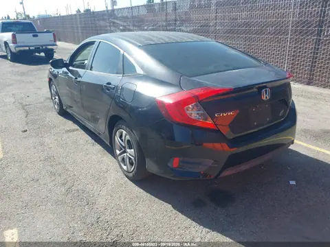 2017 Honda Civic Lx VIN 2HGFC2F57HG523314 фото 3