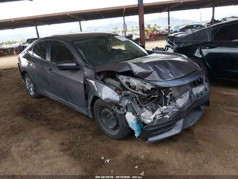 19XFC2F58HE082529 — 2017 Honda Civic LX, Передняя часть (Front & Rear), фото до ремонта