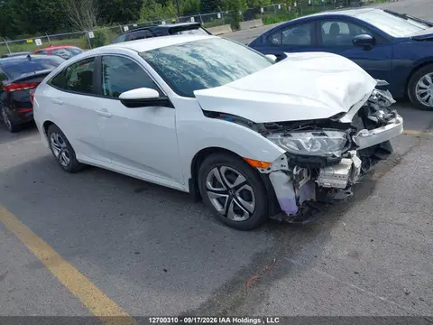 2HGFC2F58JH032872 — 2018 Honda Civic LX, Повреждение двигателя (Engine), фото до ремонта