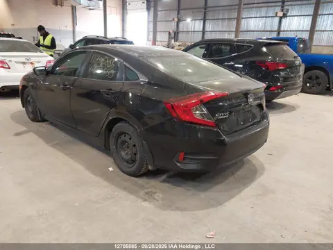 2018 Honda Civic Lx VIN 2HGFC2F56JH006559 фото 3