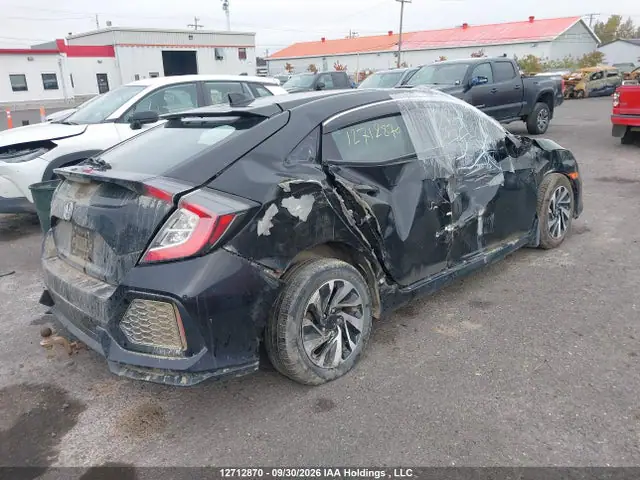 SHHFK7H28JU300518 — 2018 Honda Civic LX, фото 4 с аукциона IAAI 13.10.2026, Правый бок