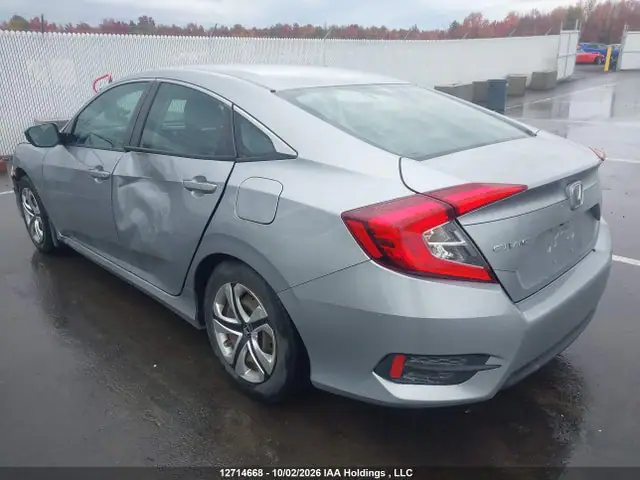2HGFC2F51JH019462 — 2018 Honda Civic LX, фото 3 с аукциона IAAI 13.10.2026, Передняя часть