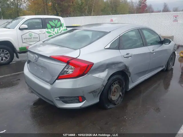 2HGFC2F51JH019462 — 2018 Honda Civic LX, фото 4 с аукциона IAAI 13.10.2026, Передняя часть