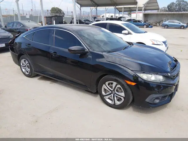 2HGFC2F67JH518050 — 2018 Honda Civic LX, Передняя часть (Front & Rear), фото до ремонта