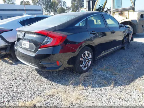 2018 Honda Civic Lx VIN 2HGFC2F52JH557216 фото 4