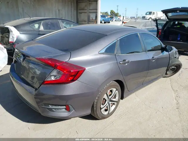 2HGFC2F53JH584537 — 2018 Honda Civic LX, фото 4 с аукциона IAAI 14.10.2026, Передняя часть справа